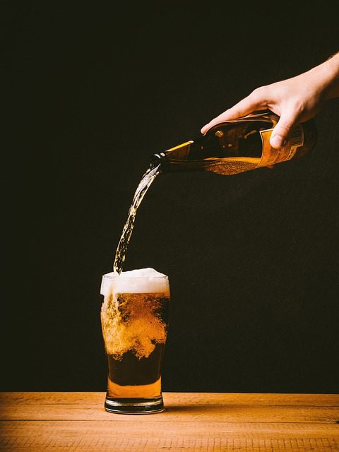Pivo a lepek: Mýty a fakta o spojení